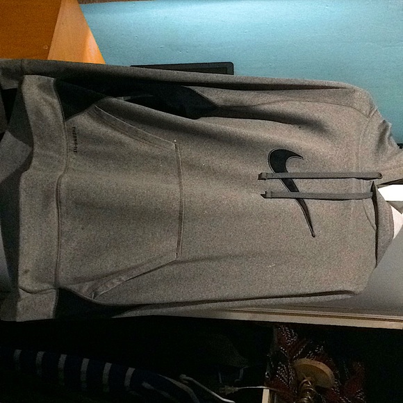 Nike thermal fit sweater - Picture 1 of 1